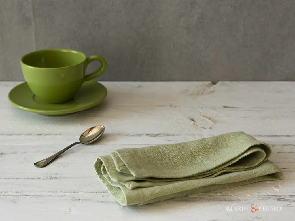 Tovaglioli pratigli eleganti in lino verde pistacchio