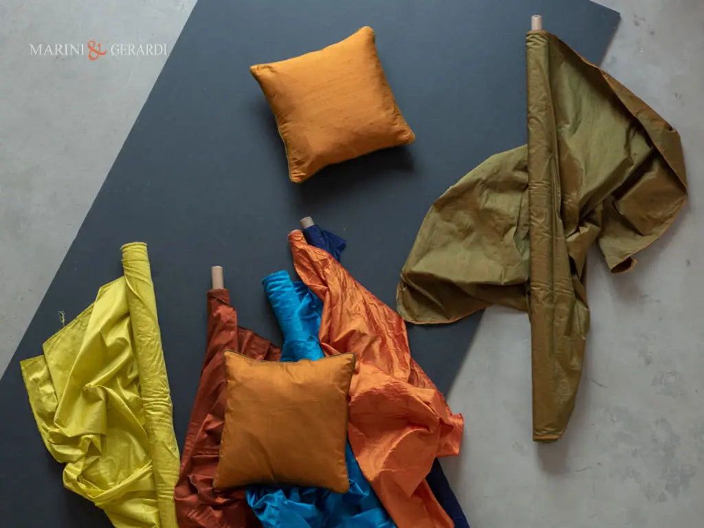 Cuscini Shantung Tessuto In Seta Giallo Verde Blu Ruggine - Marini&Gerardi