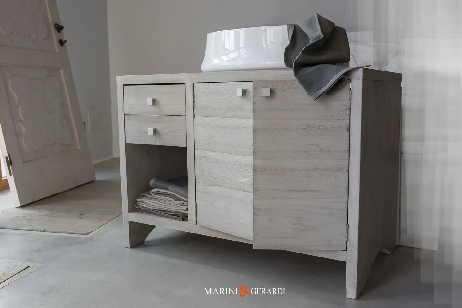 Mobili Arredo Bagno Legno Massello Cassettiera Su Misura Stile Shabby