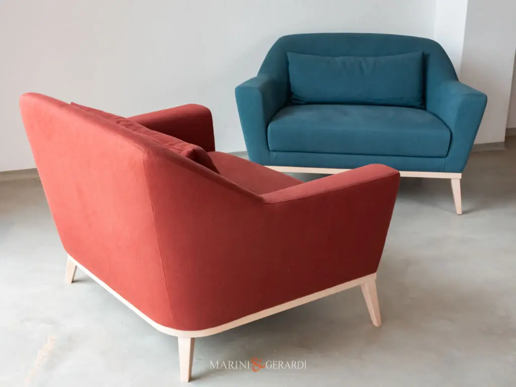 Numero1 Divani Eleganti Moderni In Lino 2 Posti Rosso Blu