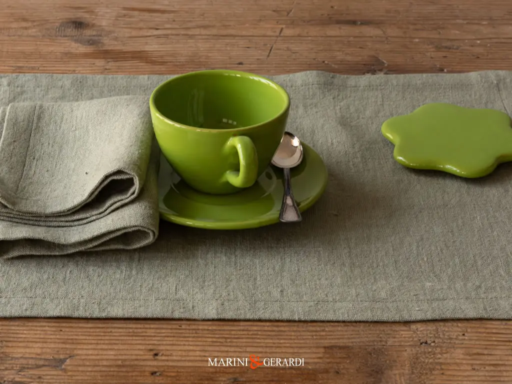 Runner Centrotavola Tessuto Moderno In Lino Colore Verde Marcio