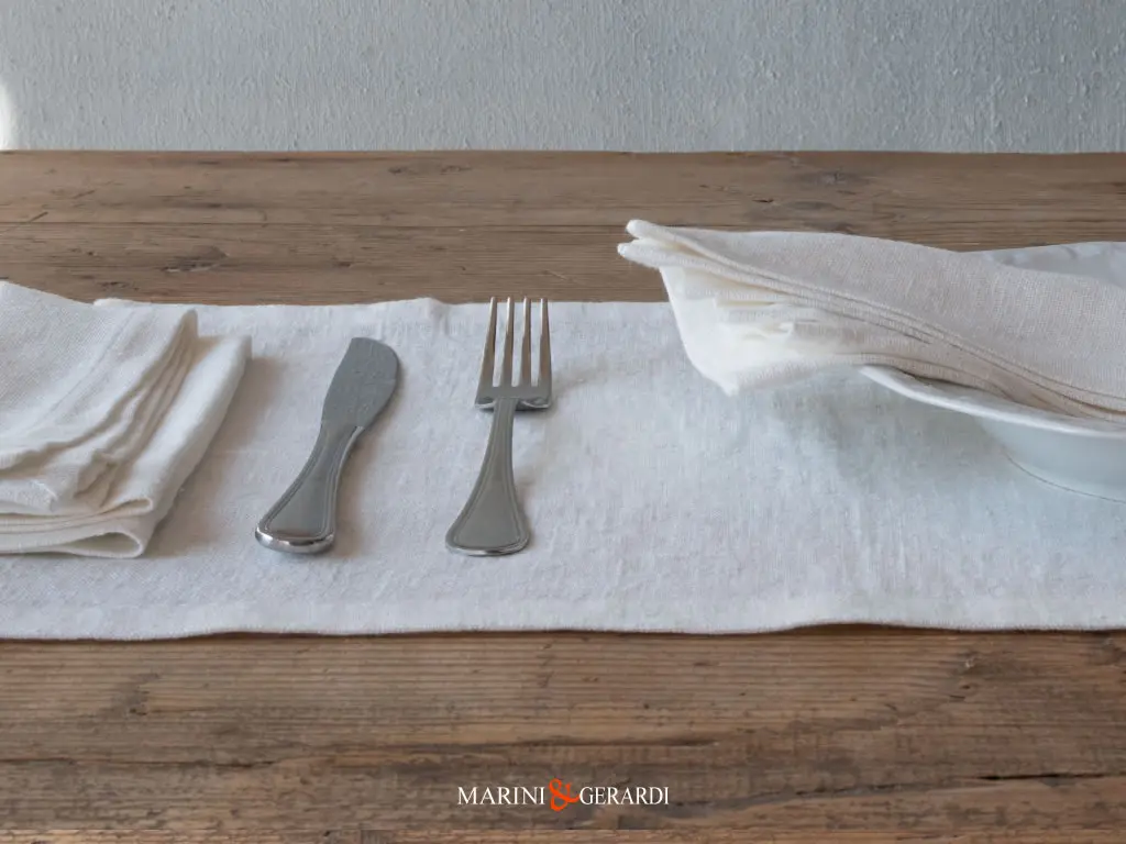 Runner Tavolo Elegante In Lino Panna