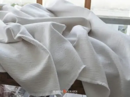 Tempesta Tessuto Goffrato Tappezzeria Poltrone Divani Gesso AA