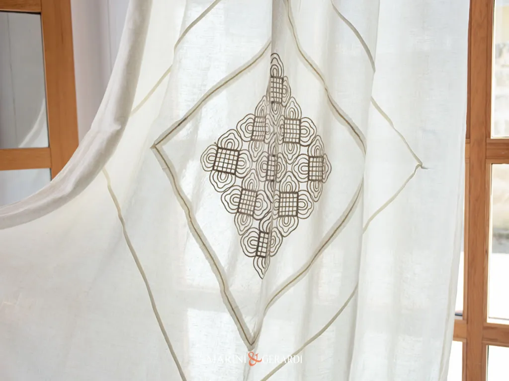 Tende In Lino Ricamo Moderno Centrale A Rombi Camera Da Letto