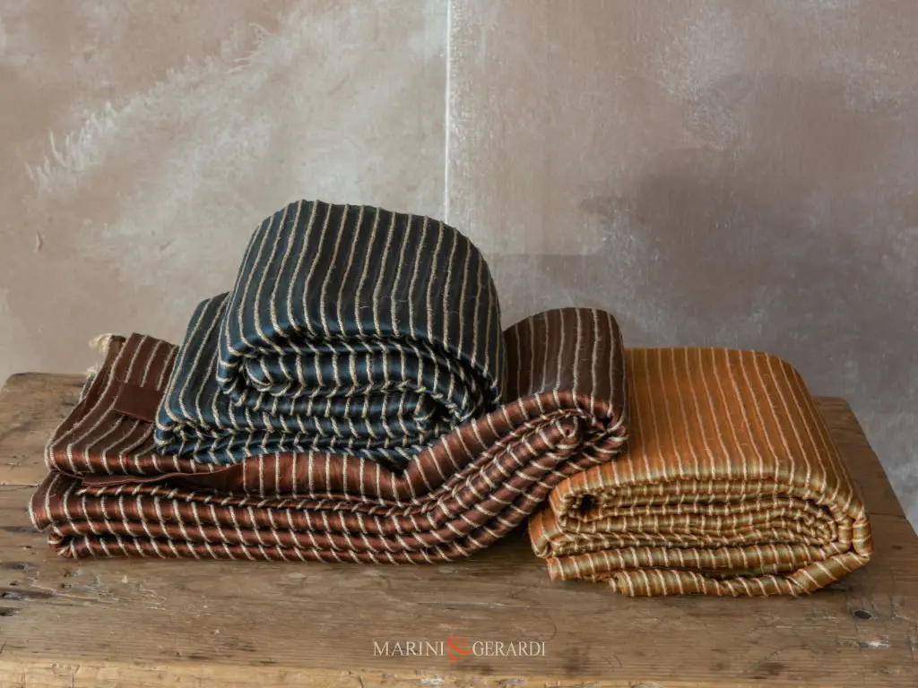 tende organza in seta colore ruggine arancio blu