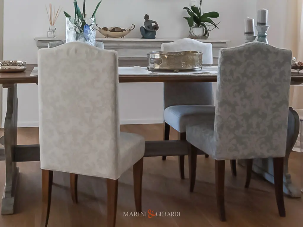 Tessuto Jacquard Sedie Divani Poltrone Con Tavolo Asso Di Coppe In Soggiorno