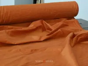 Tessuto Shantung In Seta Arancio AC135