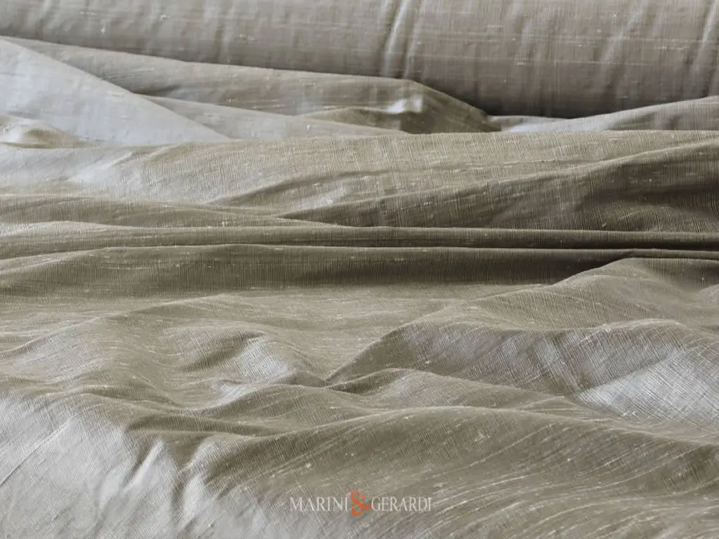 Tessuto Shantung In Seta Argento AC033