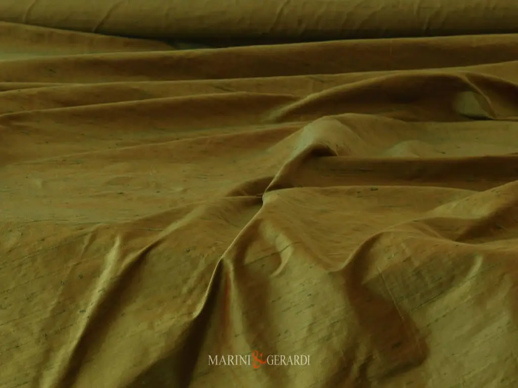 Tessuto Shantung In Seta Verde Scuro AC187 Bronzo