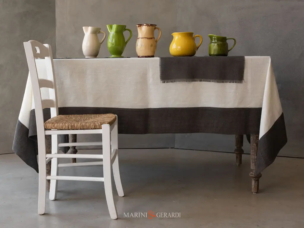 tovaglie da tavola eleganti in lino bianco bordo antracite - Marini e Gerardi