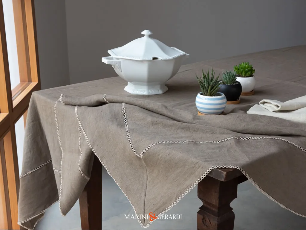 Tovaglie Da Tavola Ricamate In Lino Tabacco Agrigento