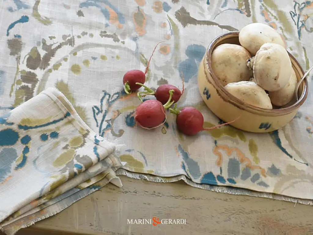 Runner Tavolo Shabby In Lino A Fiori Base Panna E Azzurro