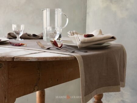 Runner E Tovagliette Colazione Tessuto Lino Tabacco Caffe Latte