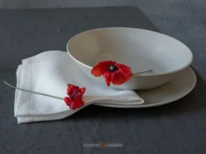 Tovaglioli Lino Bianvo Tovaglia Grigio Antracite Con Papaveri Rossi