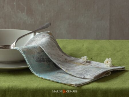 Set Tovaglioli Personalizzati Design Astratto Su Runner Lino Pistacchio Testaccio