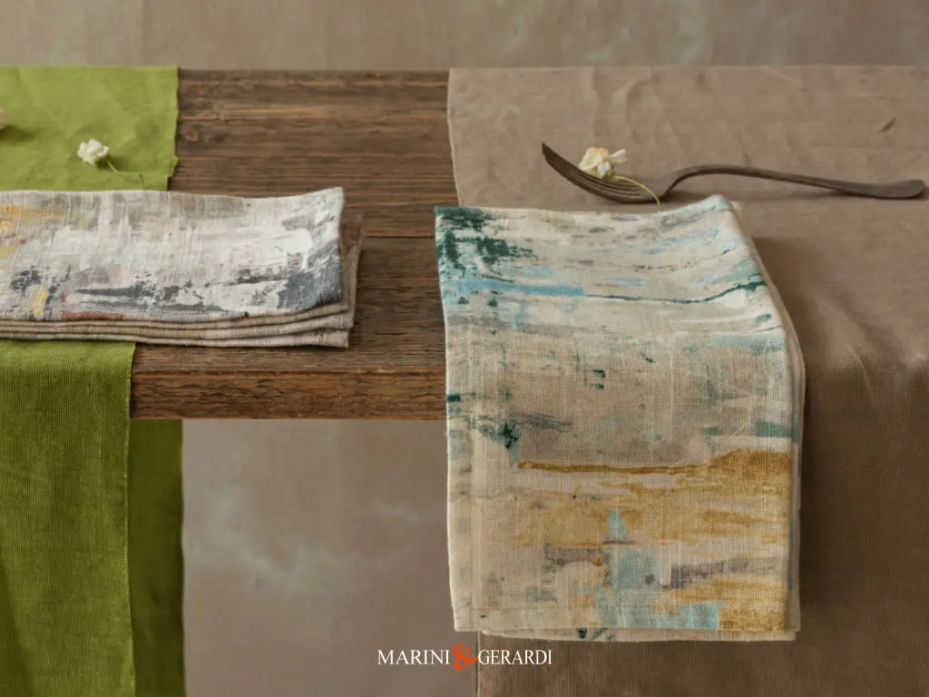 Set Tovaglioli Personalizzati Design Astratto Su Runner Talpa In Lino Testaccio