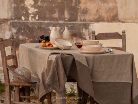 Tovaglie lino da tavola Di Lino Con Balza Applicata Perugia