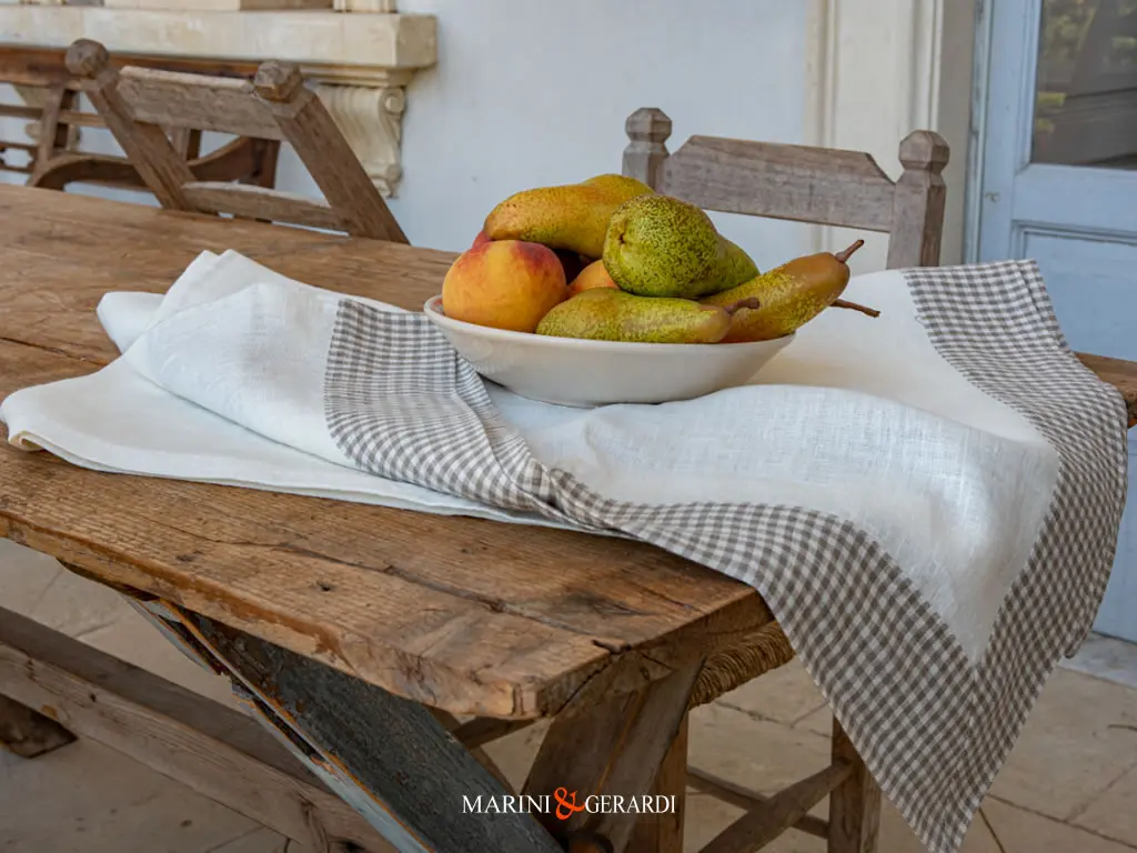 Tovaglia Tavola Lino Nashville Bianca Bordo Quadri