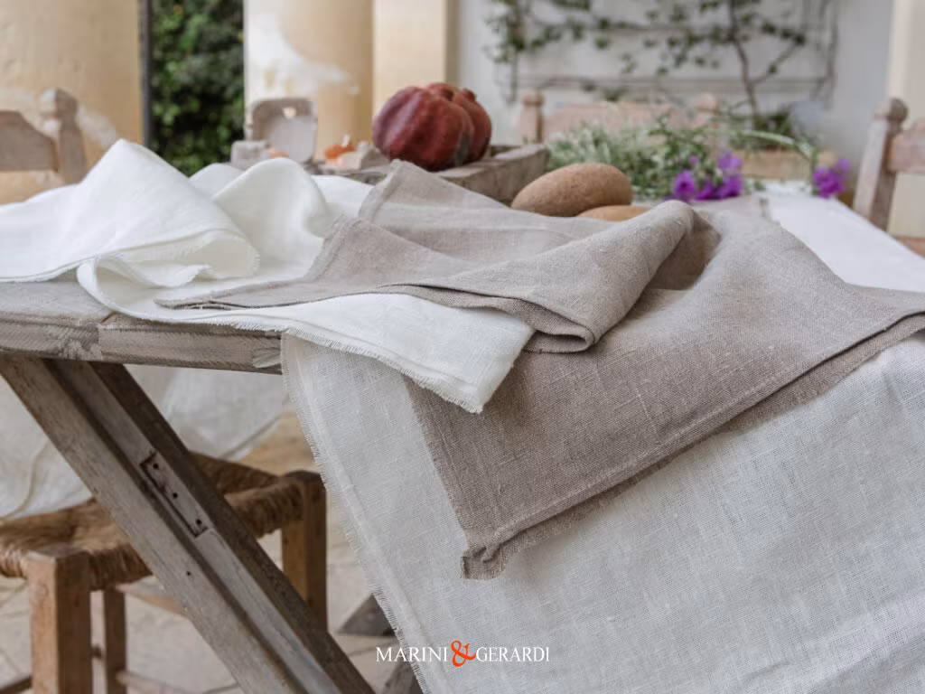 A Tavola Tovaglia Lino Giulietta Romeo con Runner