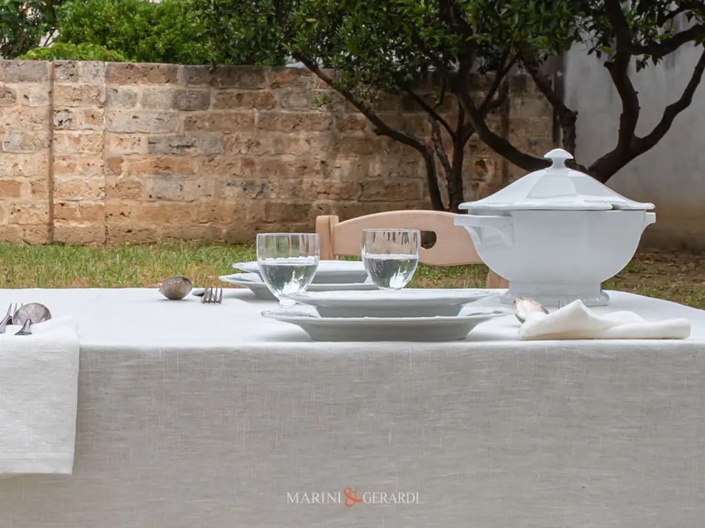 Tovaglia Da Tavola Provenzale Bianca Con Balza Turchese