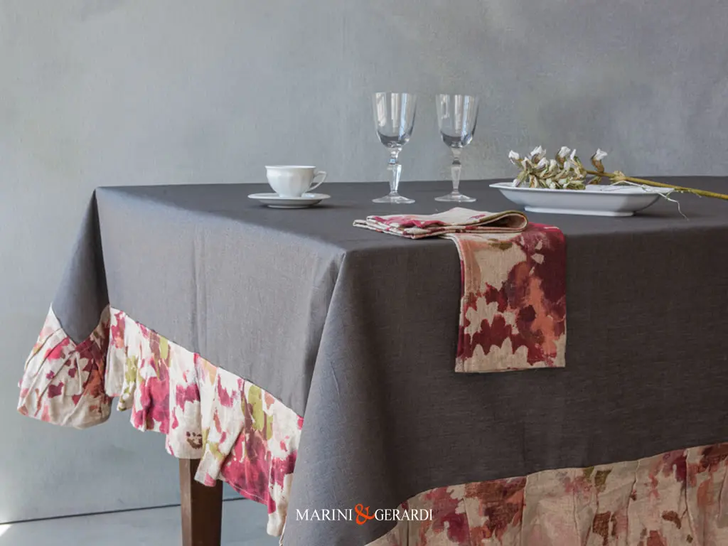 Tovaglia Tessuto Antimacchia In Lino Tovaglioli E Balsa Con Fiori