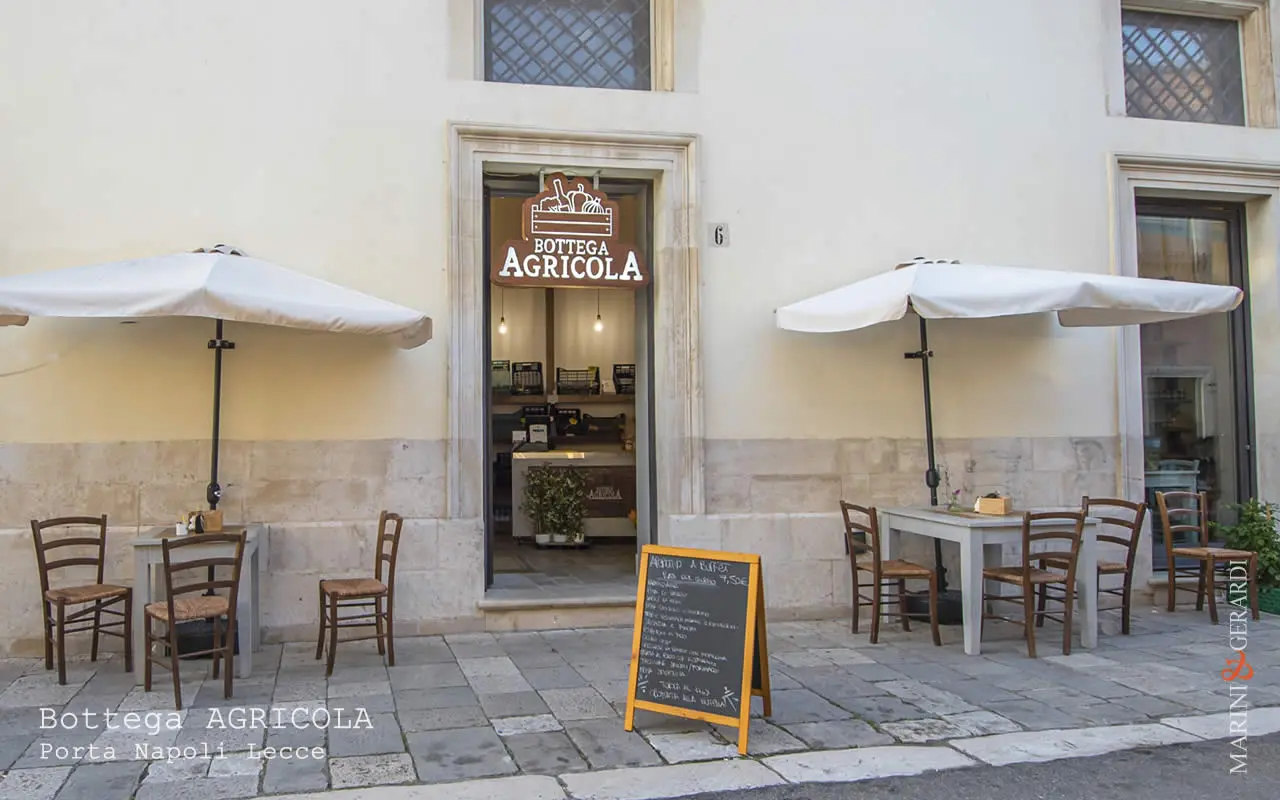 Arredamento Per Interni Porte Banconi Sedie Travi Legno