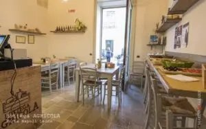 Arredo Interni Su Misura Tavoli Sedie Mobili Contenitori Marini Gerardi Lecce