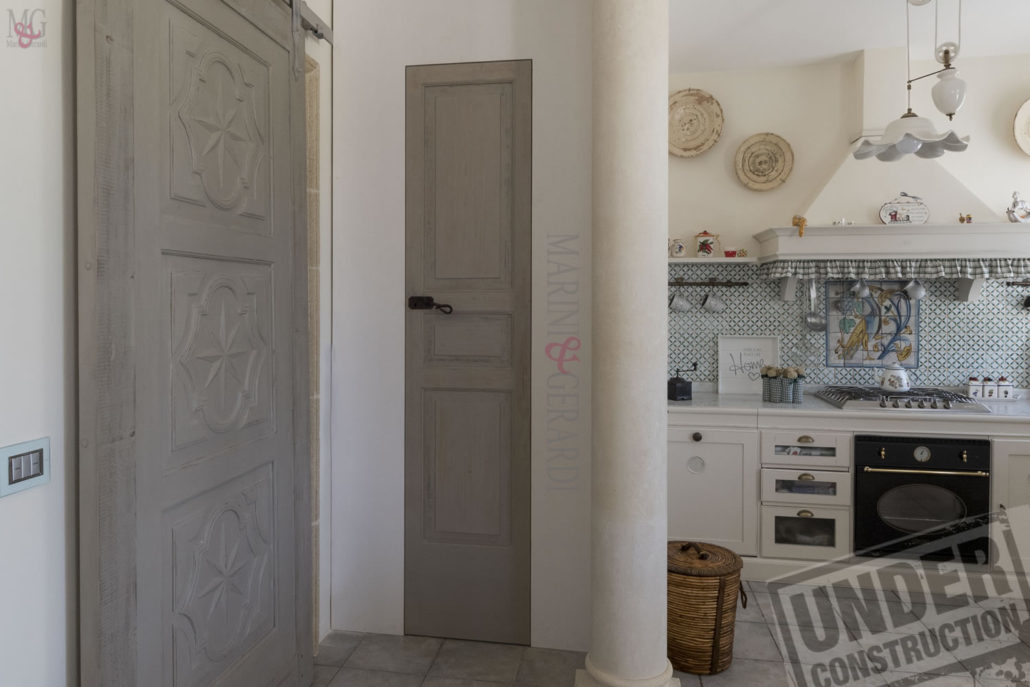 Porta Ripostiglio Antica A Bugne Decapata Marini Gerardi Design