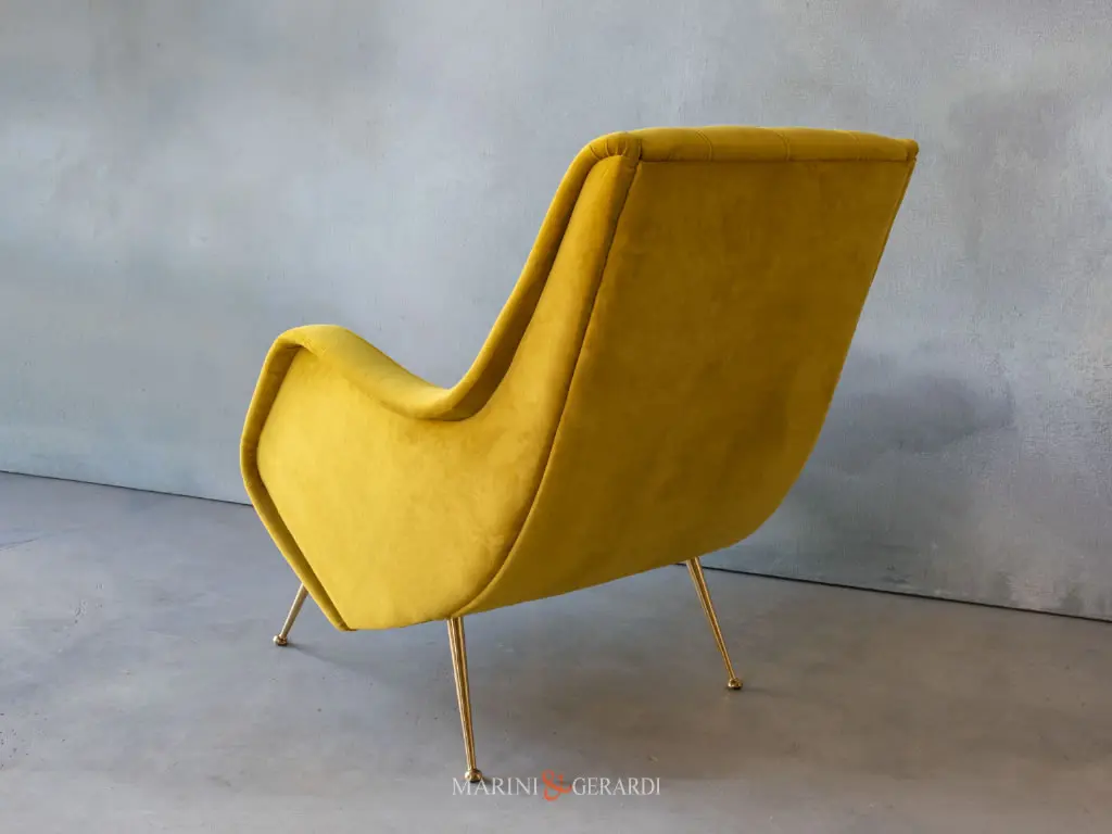 Angela La Signora In Giallo Poltrona Di Spalla In Velluto Giallo