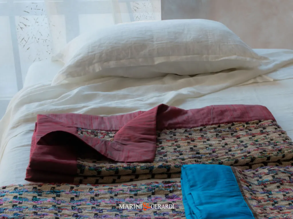 Copertina Copriletto Singolo In Seta Preziosa Con Shantung Rosso Blu