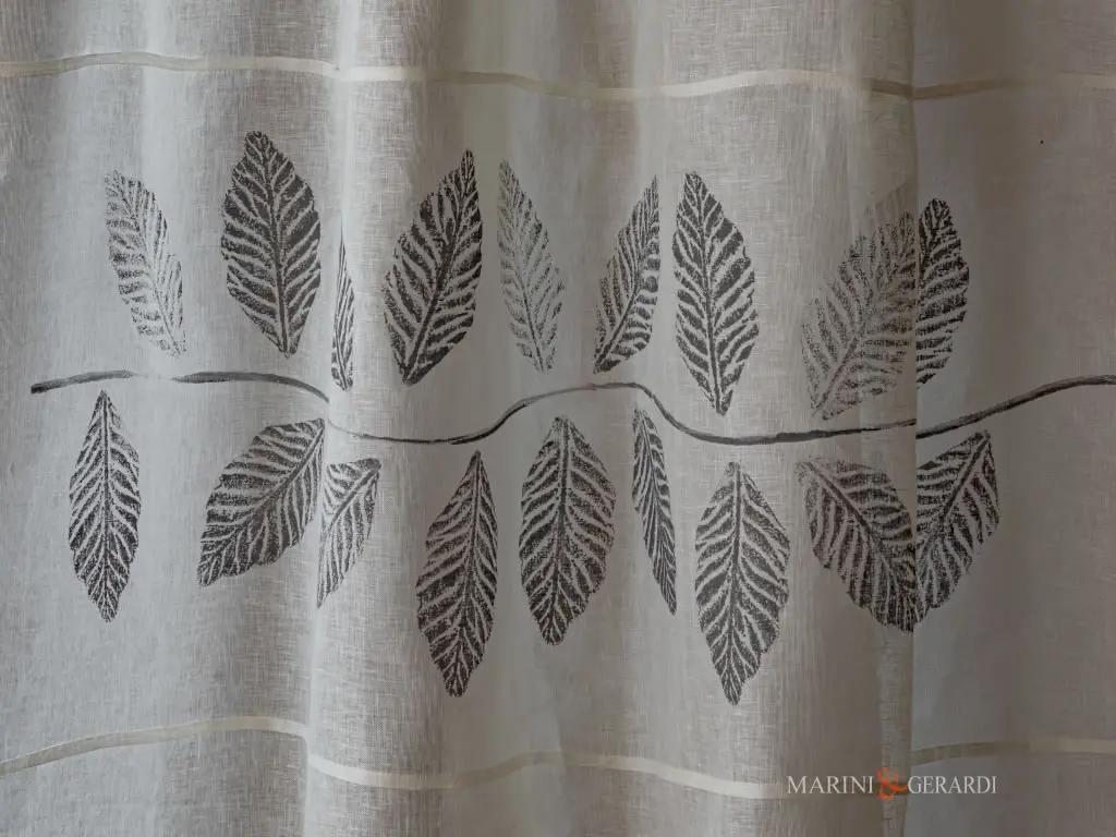 Foglie Disegno Artigianale Su Tenda In Lino Collezione Noa