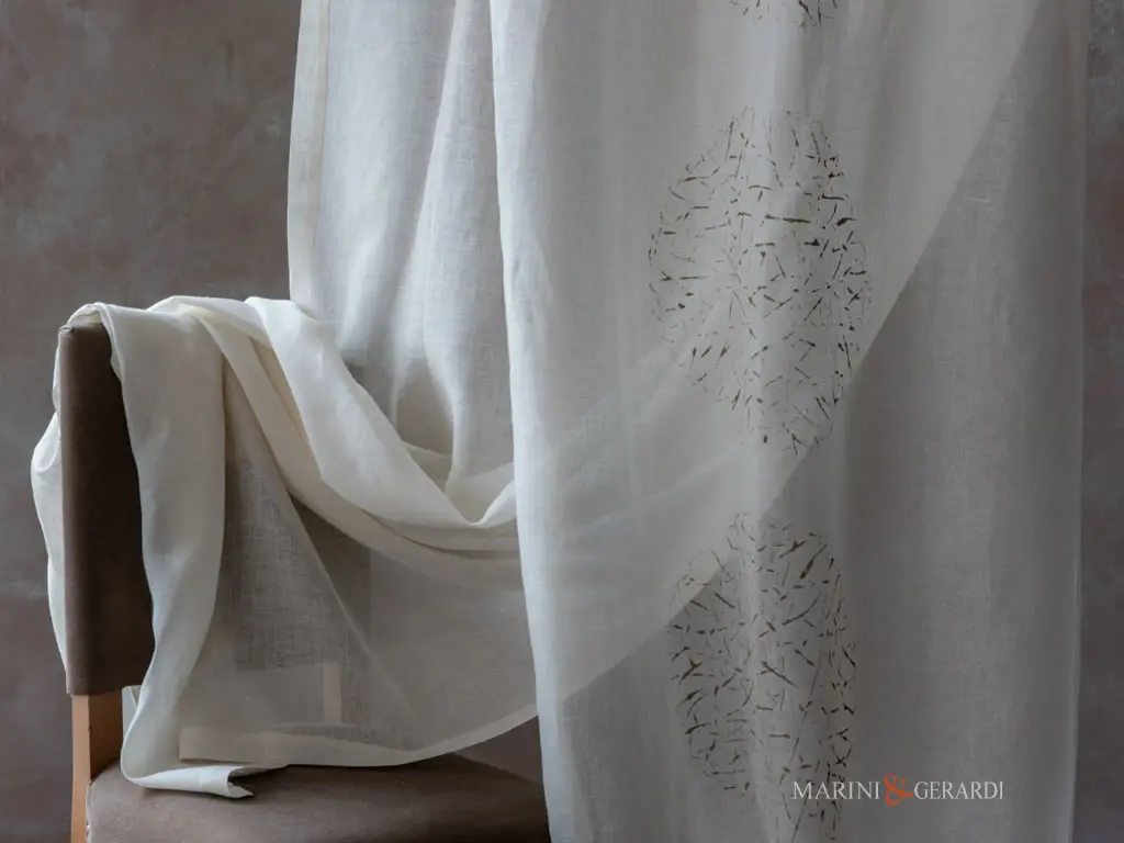 Tenda Con Doppio Pannello In Lino Disegno Tracce Delicate Trasparenze - Marini & Gerardi