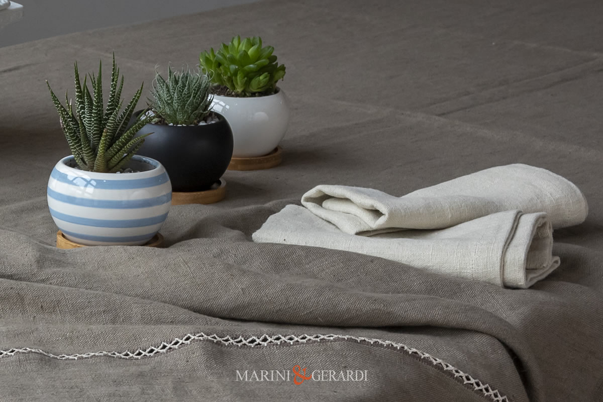 Biancheria da Tavola a Roma tovaglie lino ricamate