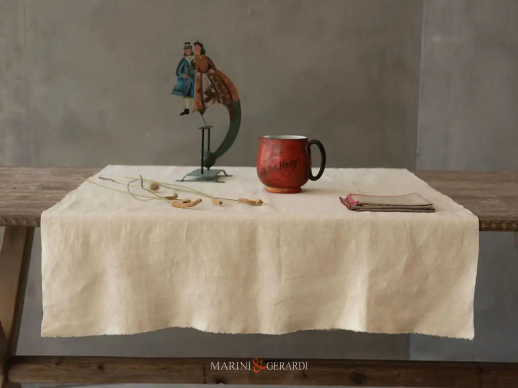 runner tavolo eleganti in lino prelavato vintage bianco naturale