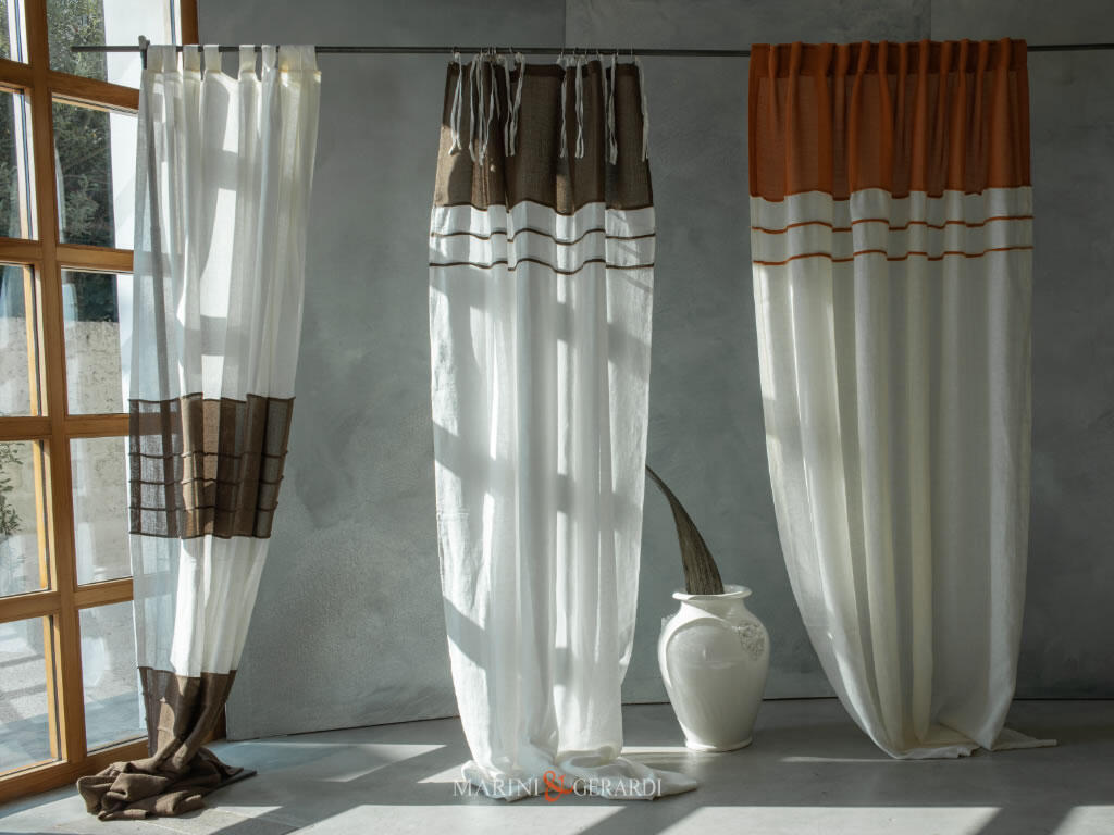 tende con passanti nascosti con asole a bretella a fiocchetto