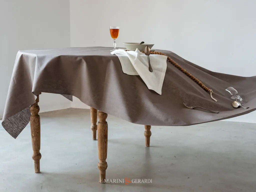 tovaglia antimacchia moderna marrone tessuto di lino idrorepellente