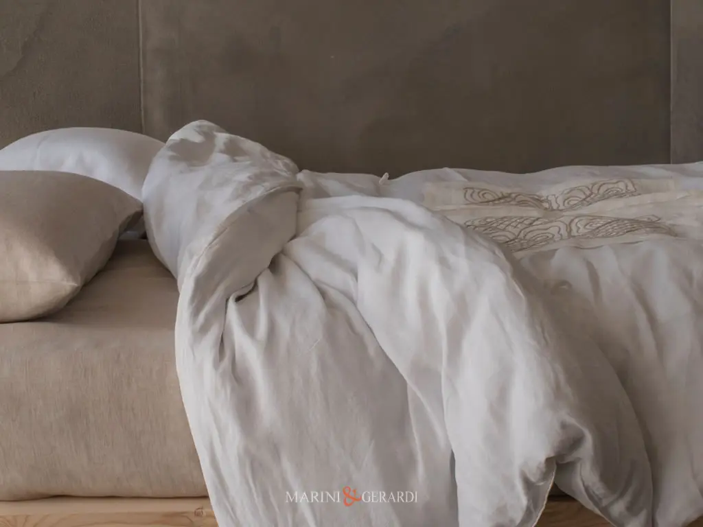 classic copripiumino matrimoniale bianco applicazione ricamata in lino