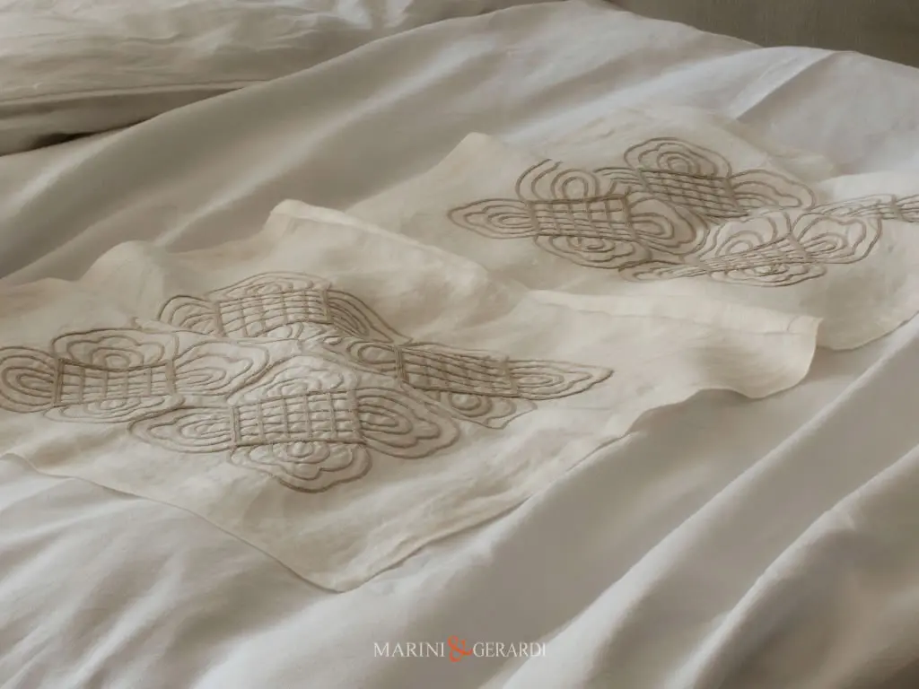 copripiumino in lino classic in lino con ricamo