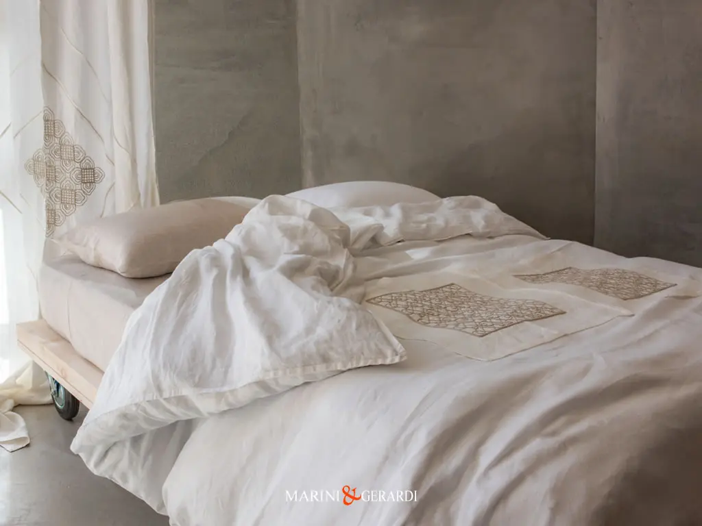 sacco piumone matrimoniale lino bianco con ricamo