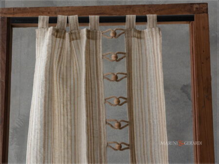 tende a vetro shabby chic in lino con asole e passamaneria