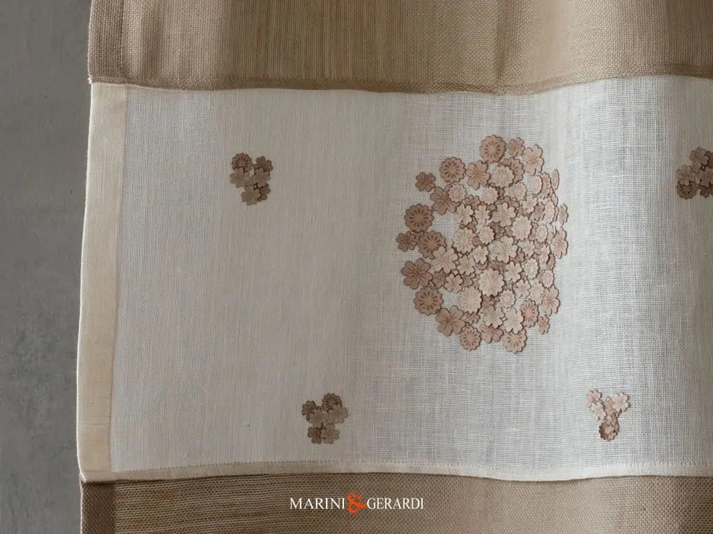 tenda a vetro in lino vetras applicazioni a fiori