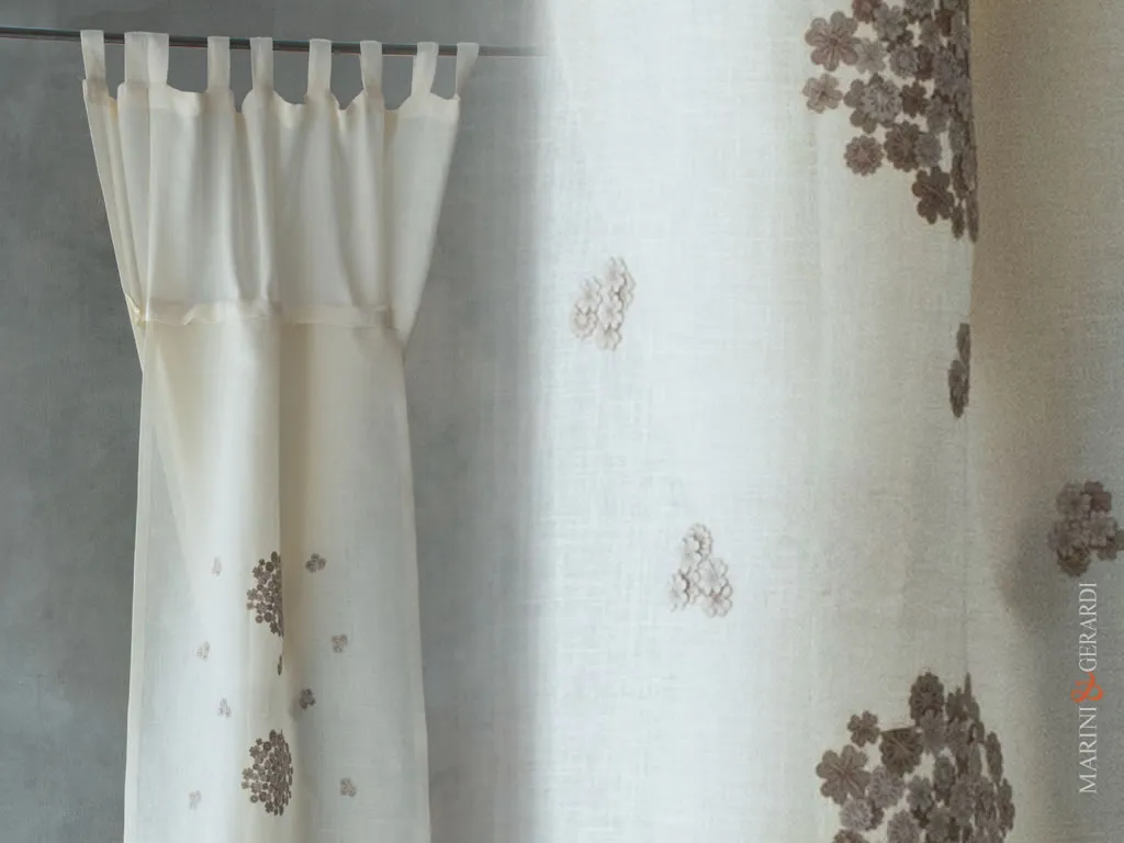 Tenda Doppio Telo la classica in lino con applicazione fiori