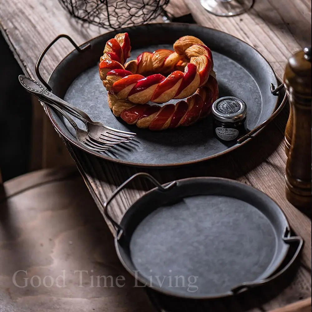 vassoio metallo vintage con manici artigianali