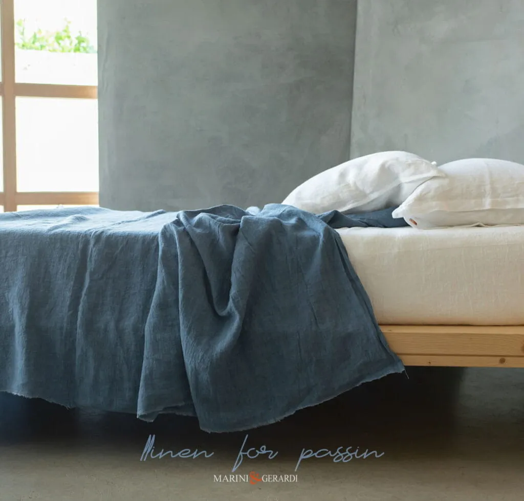 lenzuola di lino stropicciato delave blu savona tessuti moderni