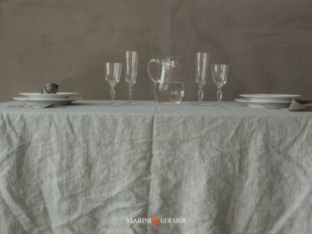 tovaglia importante con tessuto fresco in lino delave froisse