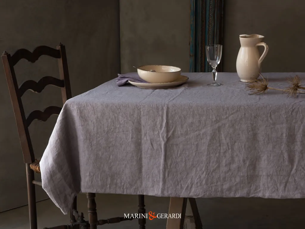 tovaglie da tavola con tovaglioli in lino delave glicine