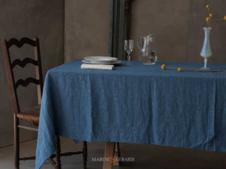 tovaglie da tavola in lino stropicciato delavè blu savoia