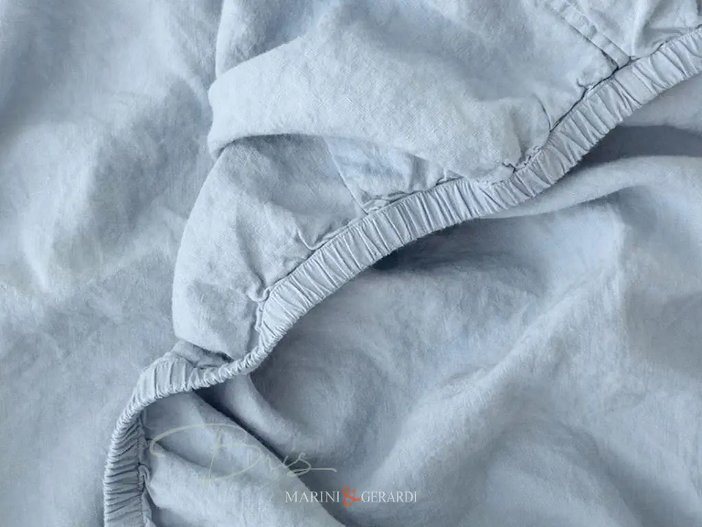 lenzuolo con angoli di cotone stropicciato azzuro