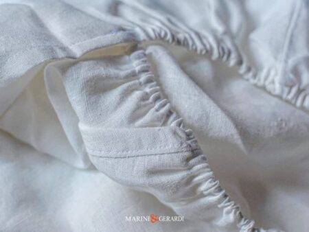 risvegli lenzuola sotto con angoli matrimoniali in lino stropicciato