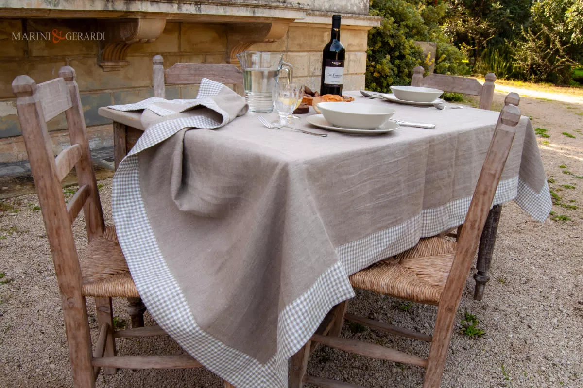 tovaglia country chic in lino bordo a quadretti
